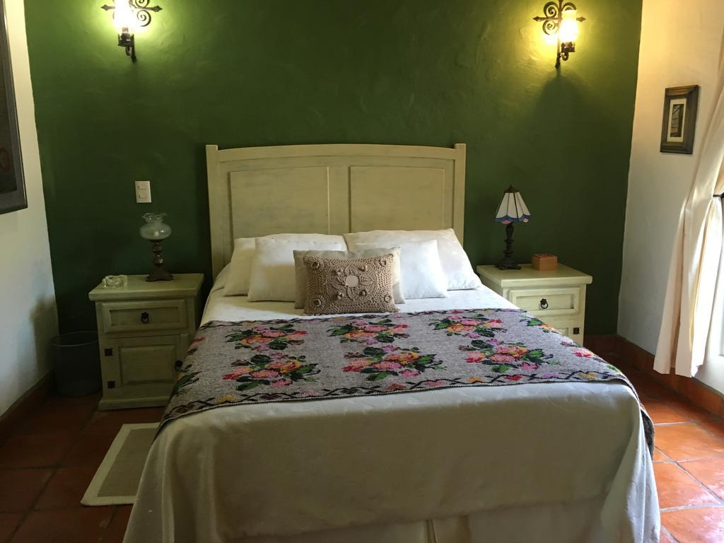 La Colorada Bed & Breakfast Zacualpan ภายนอก รูปภาพ
