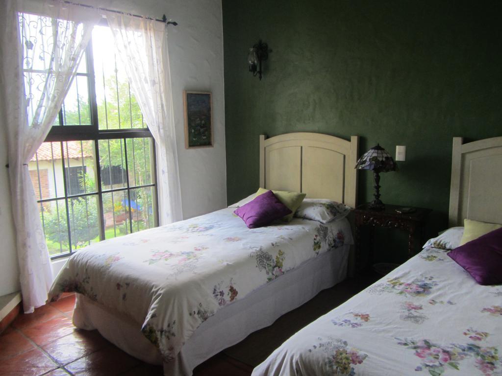 La Colorada Bed & Breakfast Zacualpan ภายนอก รูปภาพ