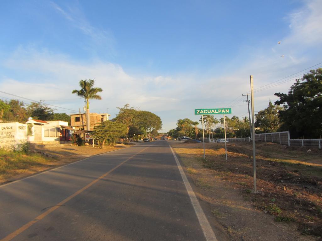 La Colorada Bed & Breakfast Zacualpan ภายนอก รูปภาพ